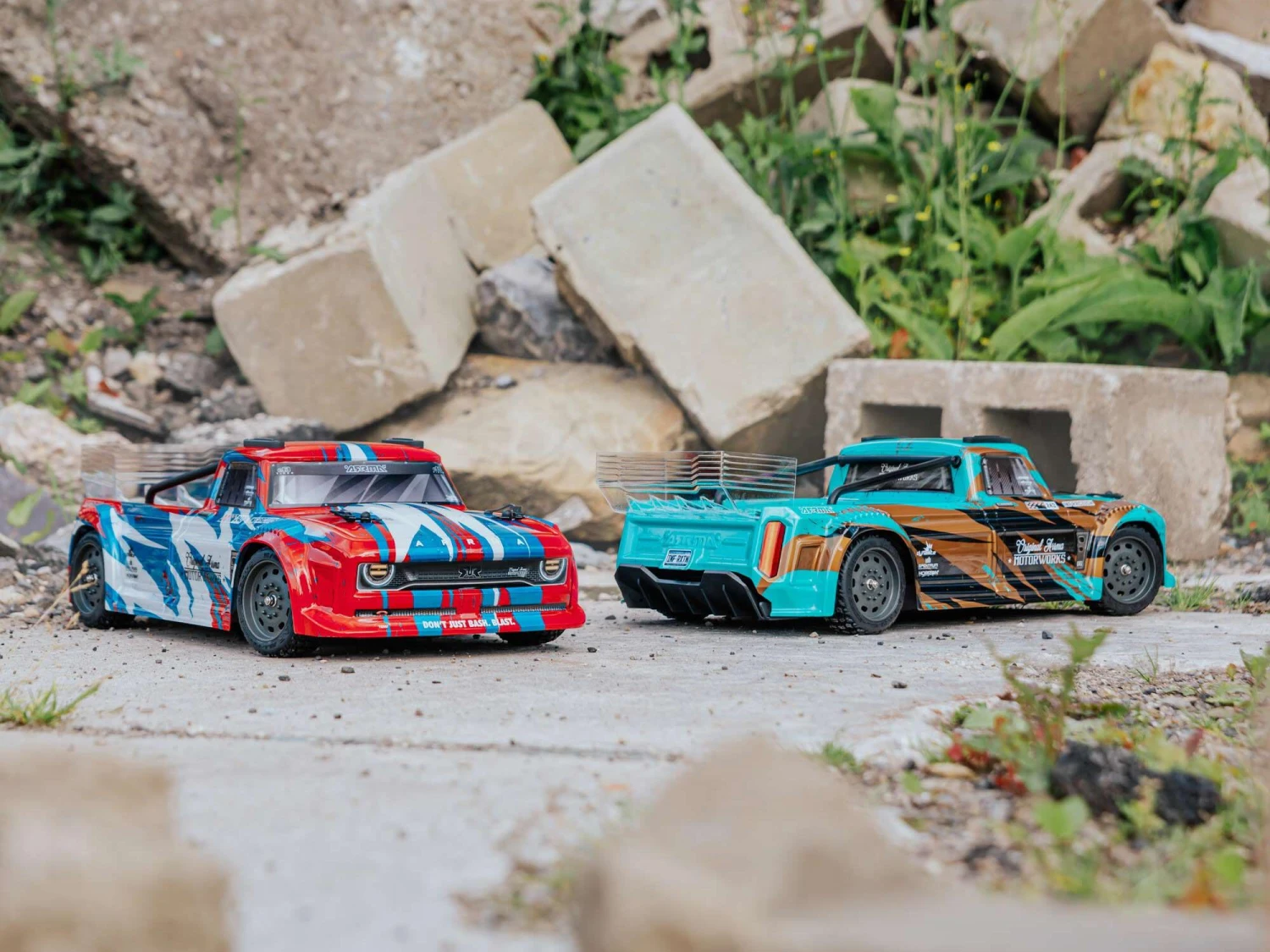 Arrma Infraction 4x4 1/8th Mega Brushed Resto-Mod Truck RTR - Teal/Bronze - Image 3