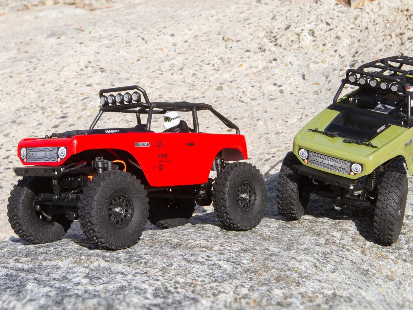 Axial SCX24 Deadbolt 1/24th Scale Electric 4WD Rock Crawler - Green - Image 9