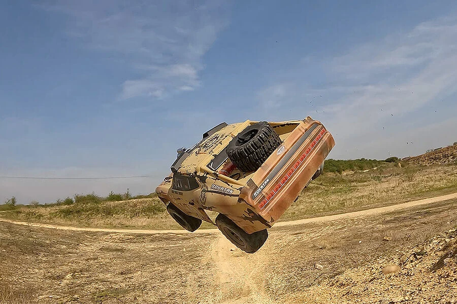 FTX Rokatan 1/10th Brushless Electric Off Road Car Ready To Run - Sand - Image 4